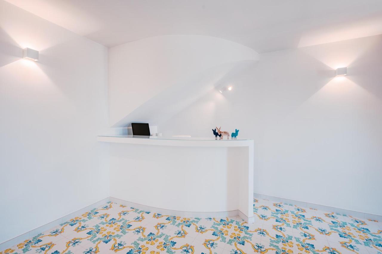 Beb Palazzo Mancini Bed & Breakfast มินอริ ภายนอก รูปภาพ
