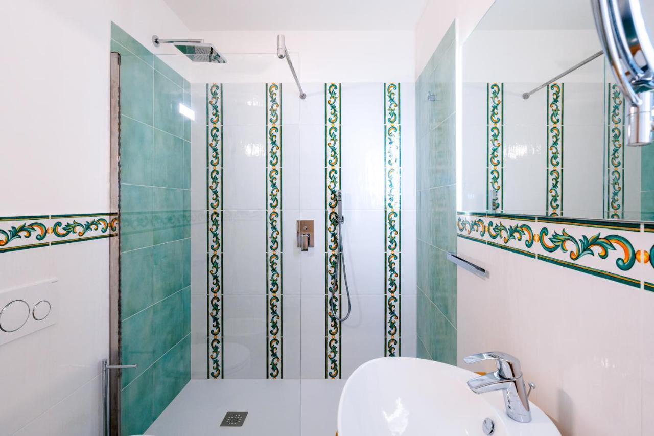Beb Palazzo Mancini Bed & Breakfast มินอริ ภายนอก รูปภาพ